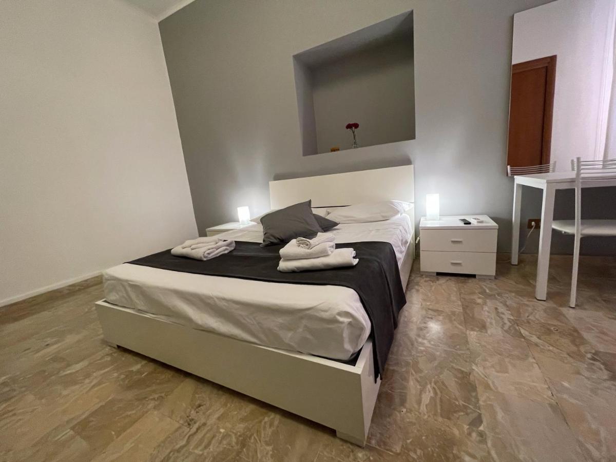 Hotel Sleepy Max Rzym Zewnętrze zdjęcie