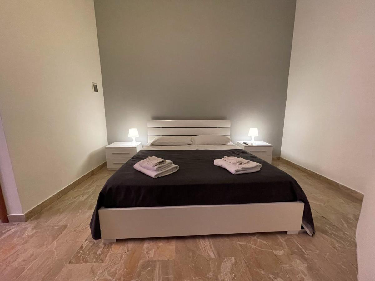 Hotel Sleepy Max Rzym Zewnętrze zdjęcie